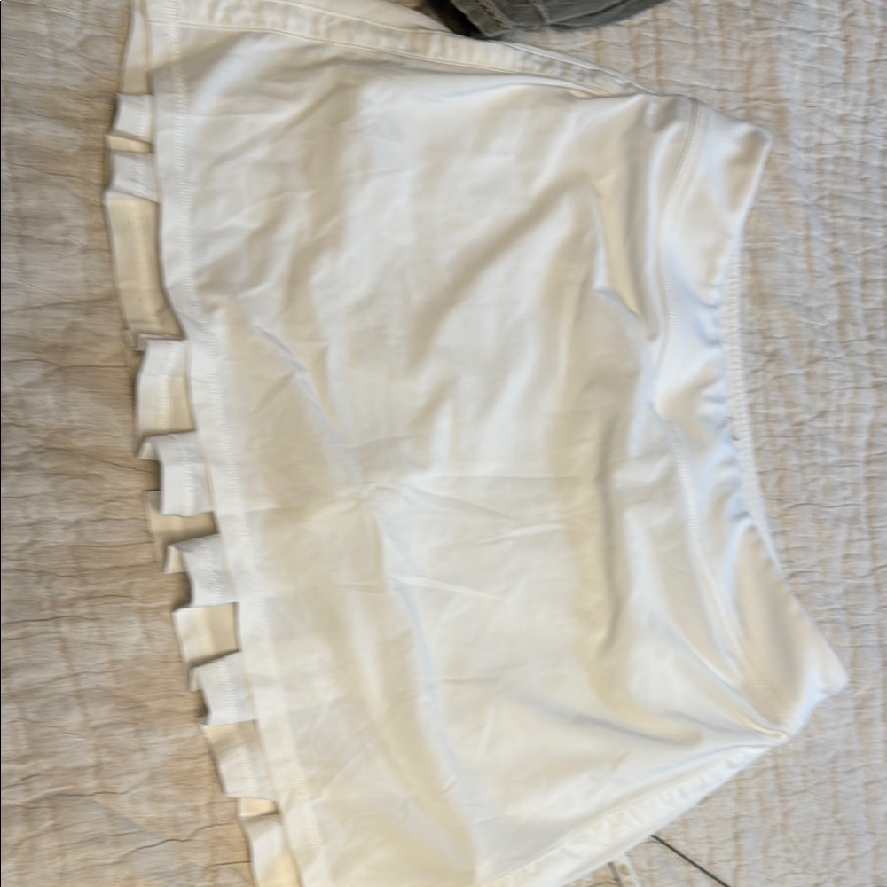 Vineyard Vines Ivory Pleated Skort